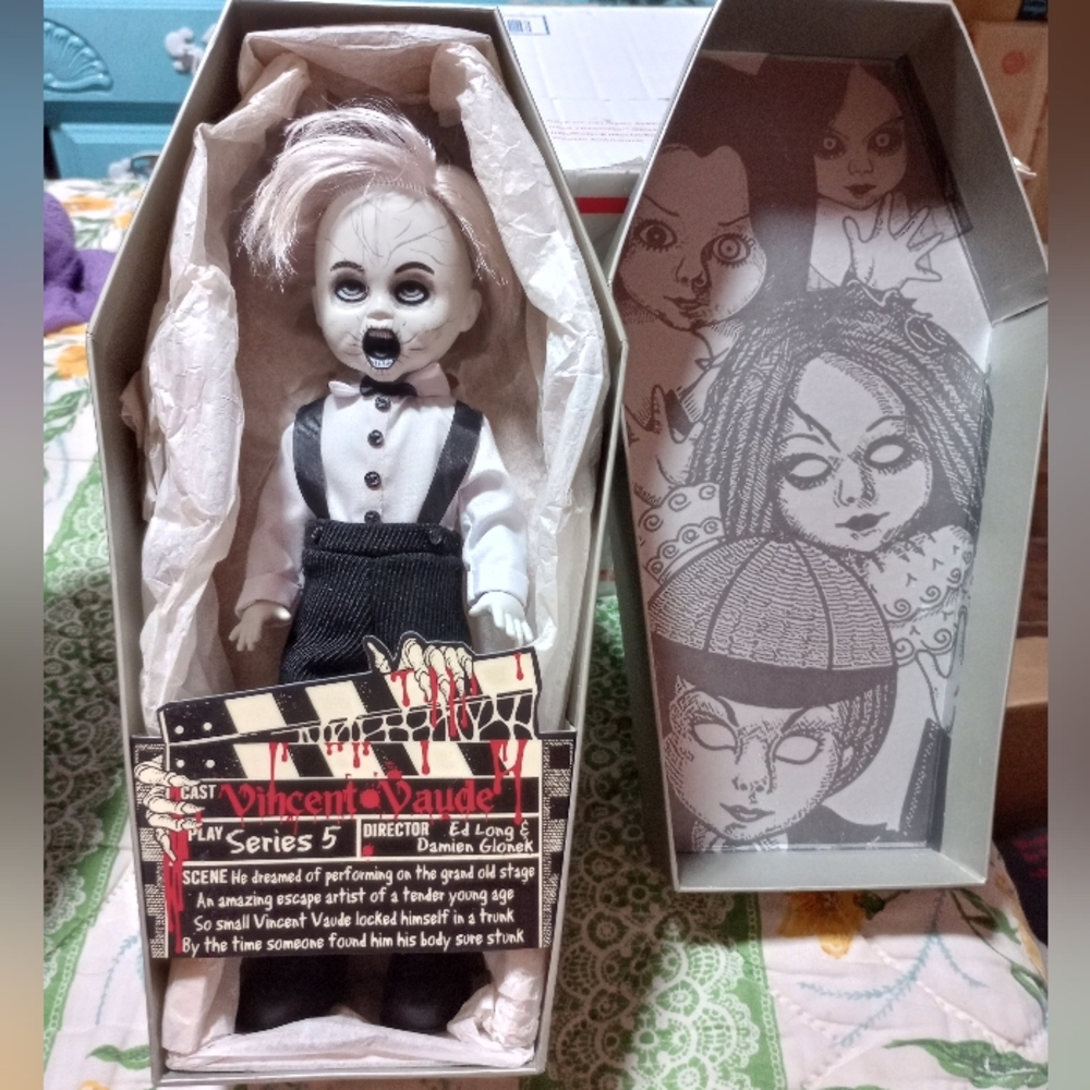 *VINTAGE* RARE Vincent Vaude Living Dead Doll like new - Picture 5 of 8